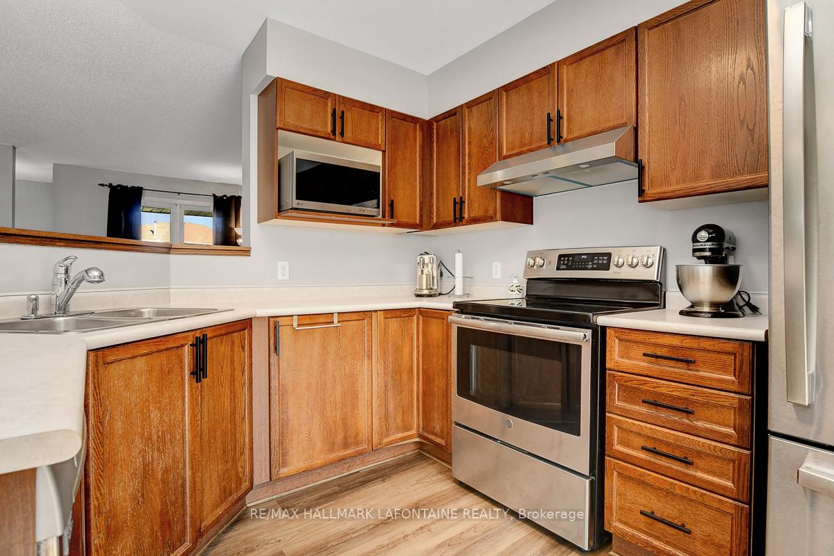 Photo 14 of 446 Lawler Crescent, Ottawa, Chatelaine Village — HOMEH