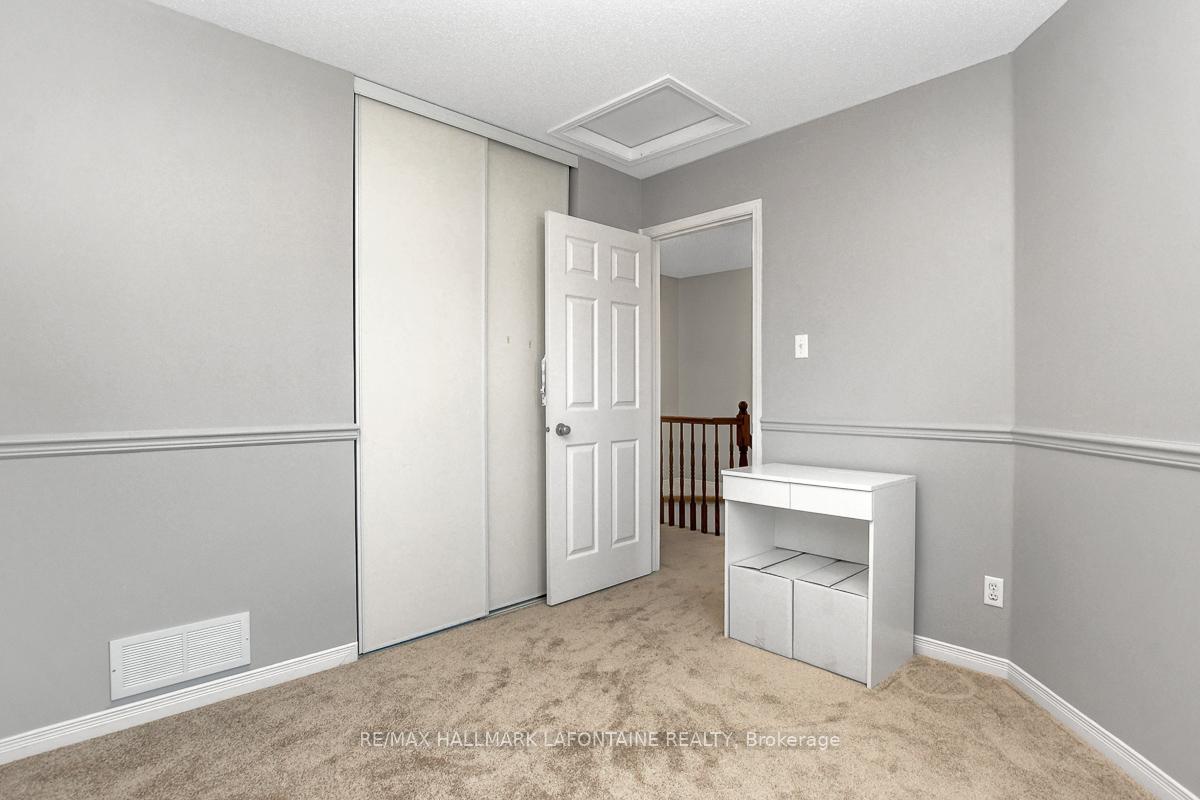 Photo 32 of 446 Lawler Crescent, Ottawa, Chatelaine Village — HOMEH