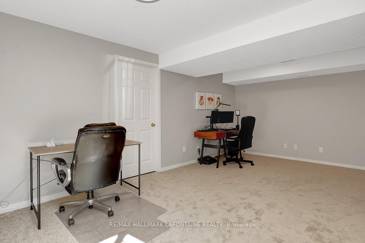 Photo 36 of 446 Lawler Crescent, Ottawa, Chatelaine Village — HOMEH