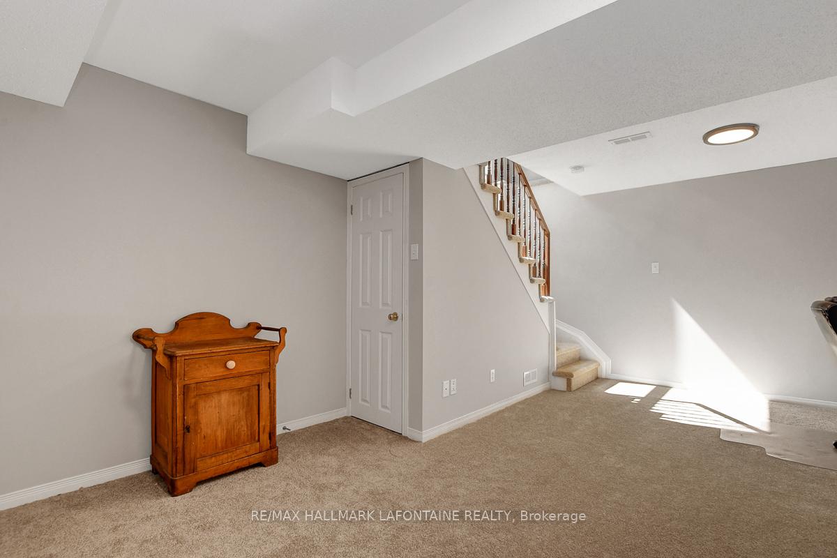 Photo 38 of 446 Lawler Crescent, Ottawa, Chatelaine Village — HOMEH