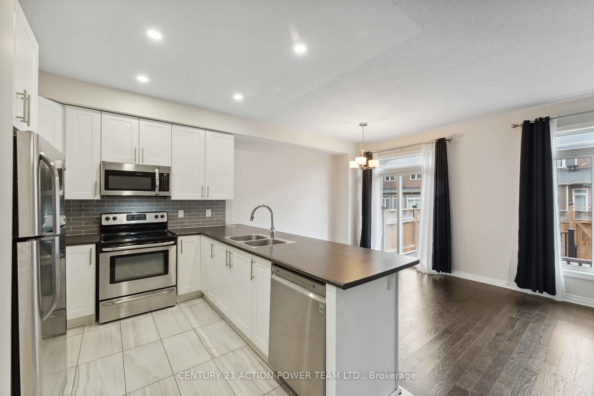 Photo 8 of 340 Broadridge Crescent, Ottawa, Mer Bleue/Bradley Estates/Anderson Park — HOMEH