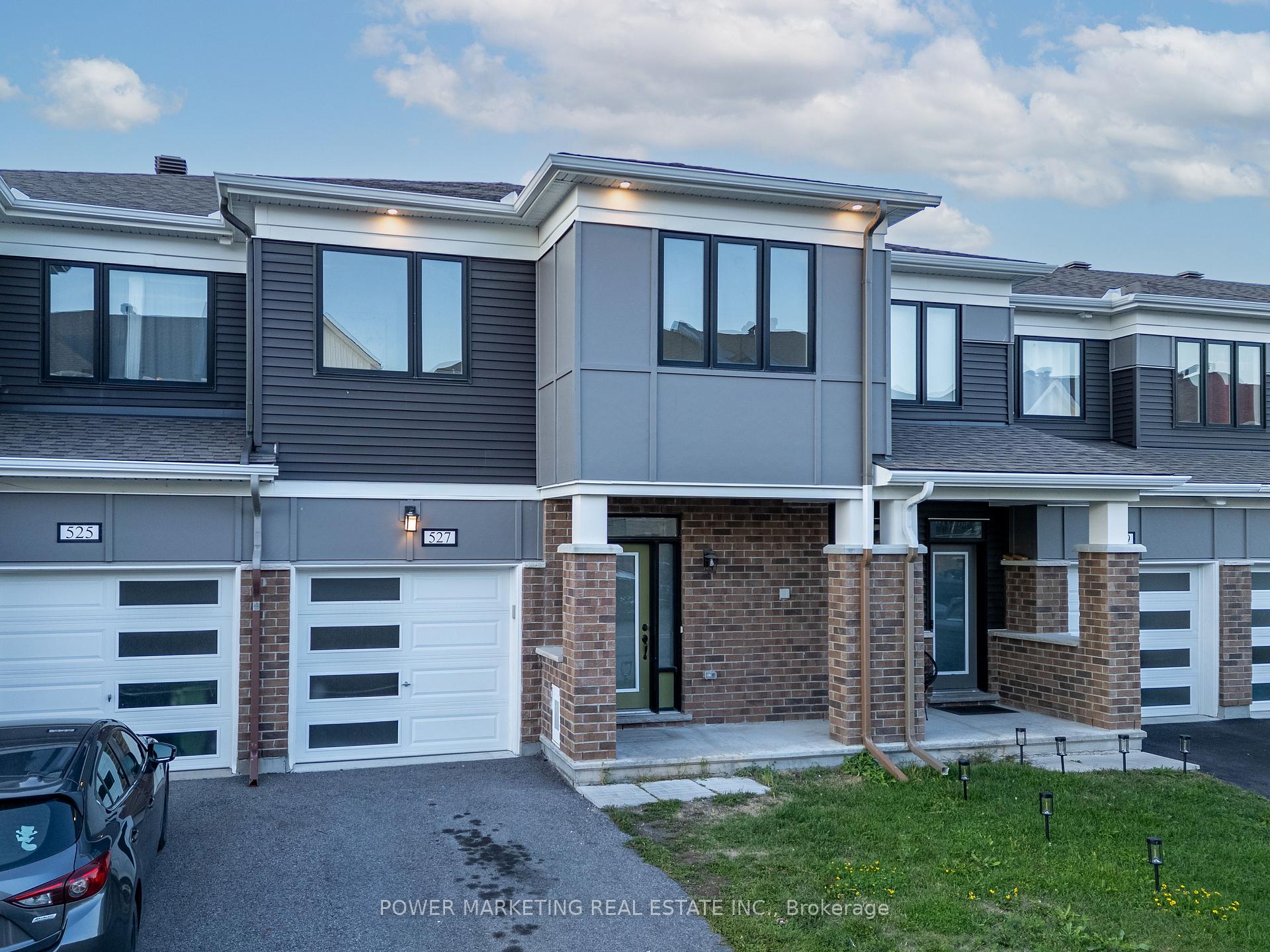 Photo 3 of 527 Catleaf Row, Ottawa, Avalon West — HOMEH