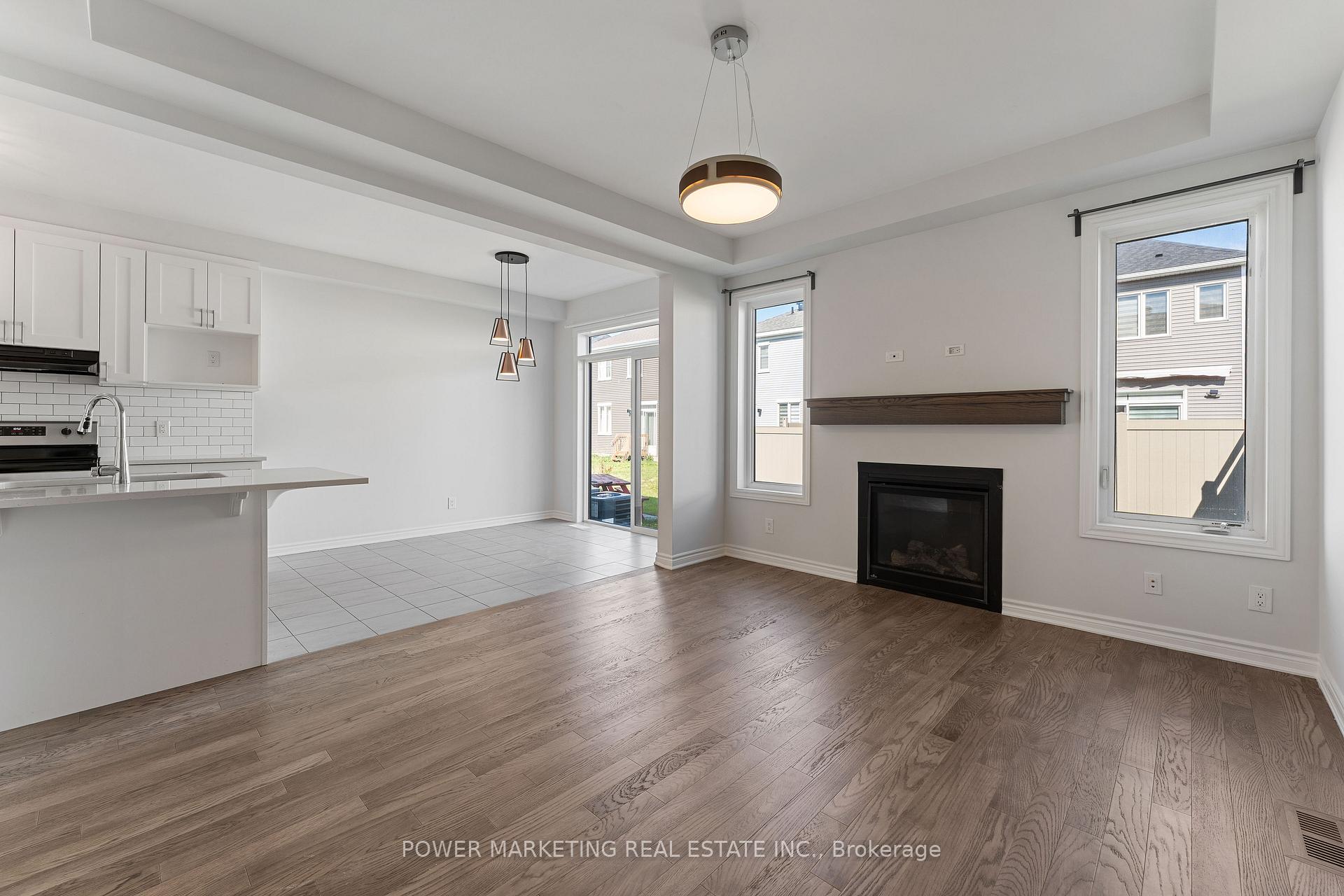 Photo 7 of 527 Catleaf Row, Ottawa, Avalon West — HOMEH