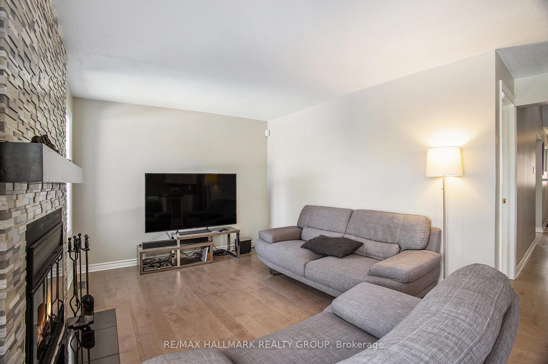 Photo 5 of 1797 Windflower Way, Ottawa, Chapel Hill — HOMEH