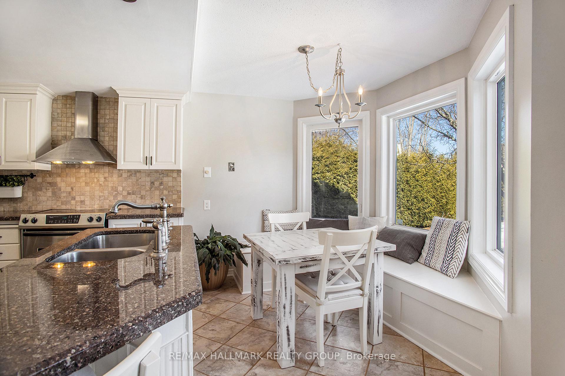 Photo 7 of 1797 Windflower Way, Ottawa, Chapel Hill — HOMEH