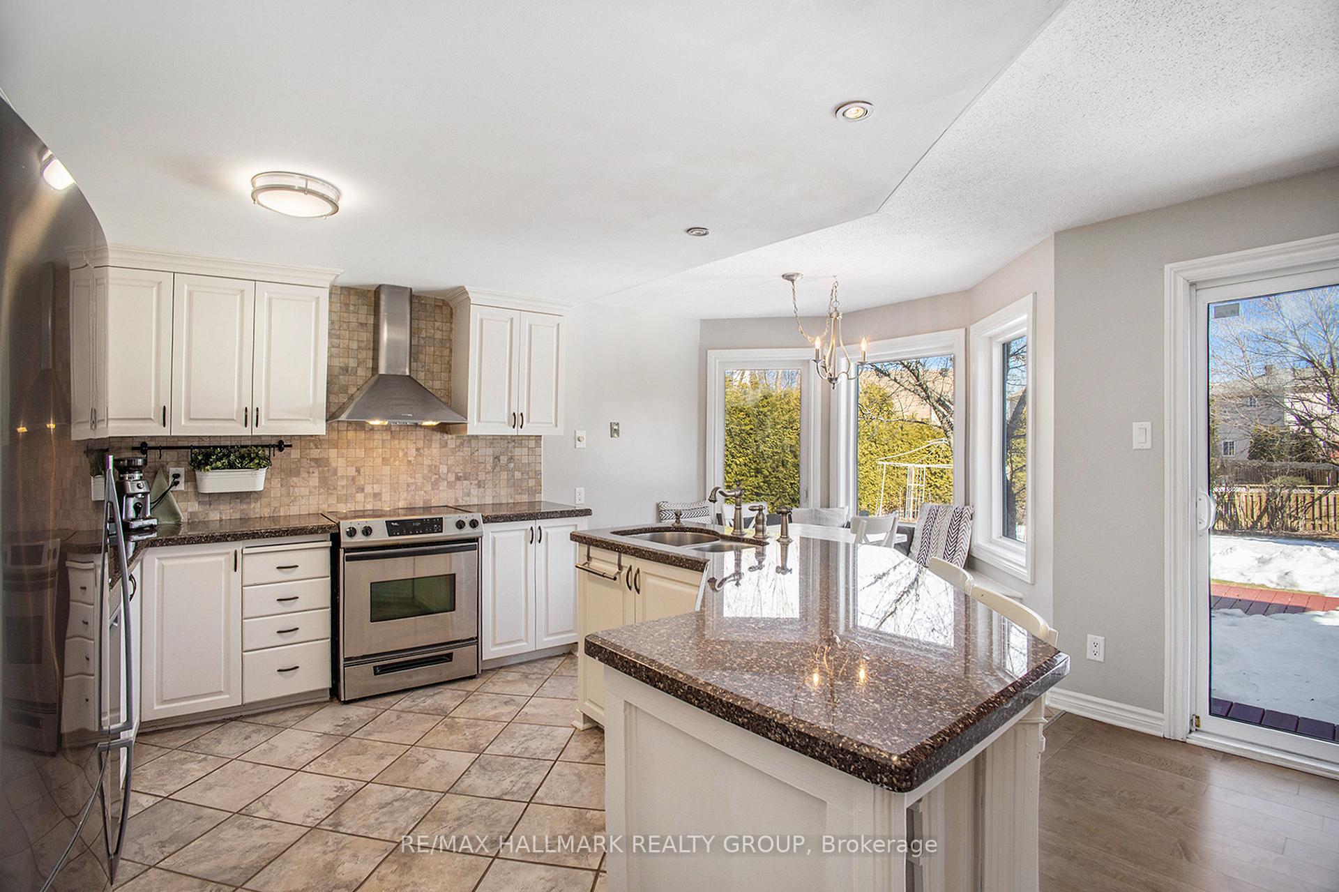 Photo 9 of 1797 Windflower Way, Ottawa, Chapel Hill — HOMEH