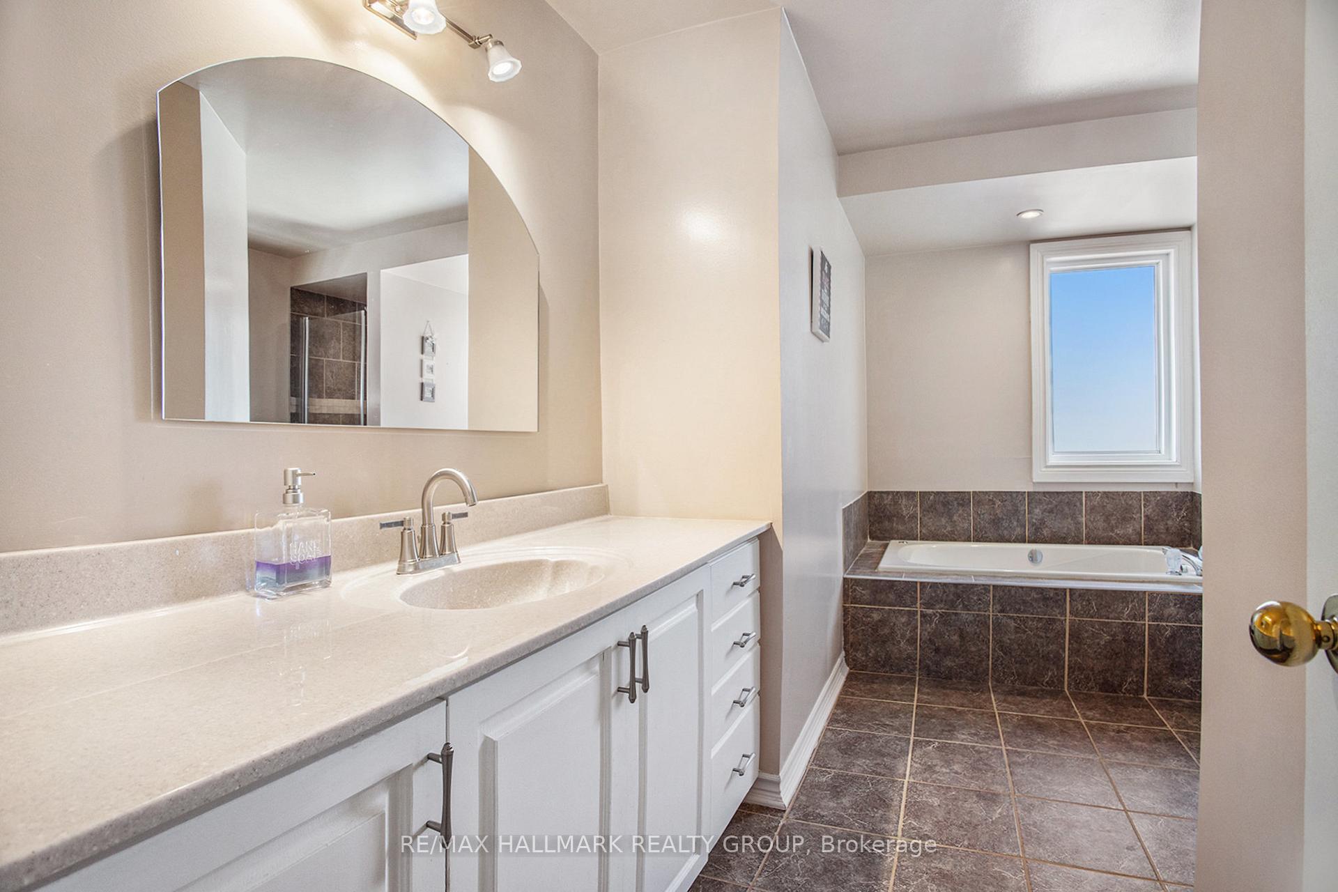 Photo 15 of 1797 Windflower Way, Ottawa, Chapel Hill — HOMEH