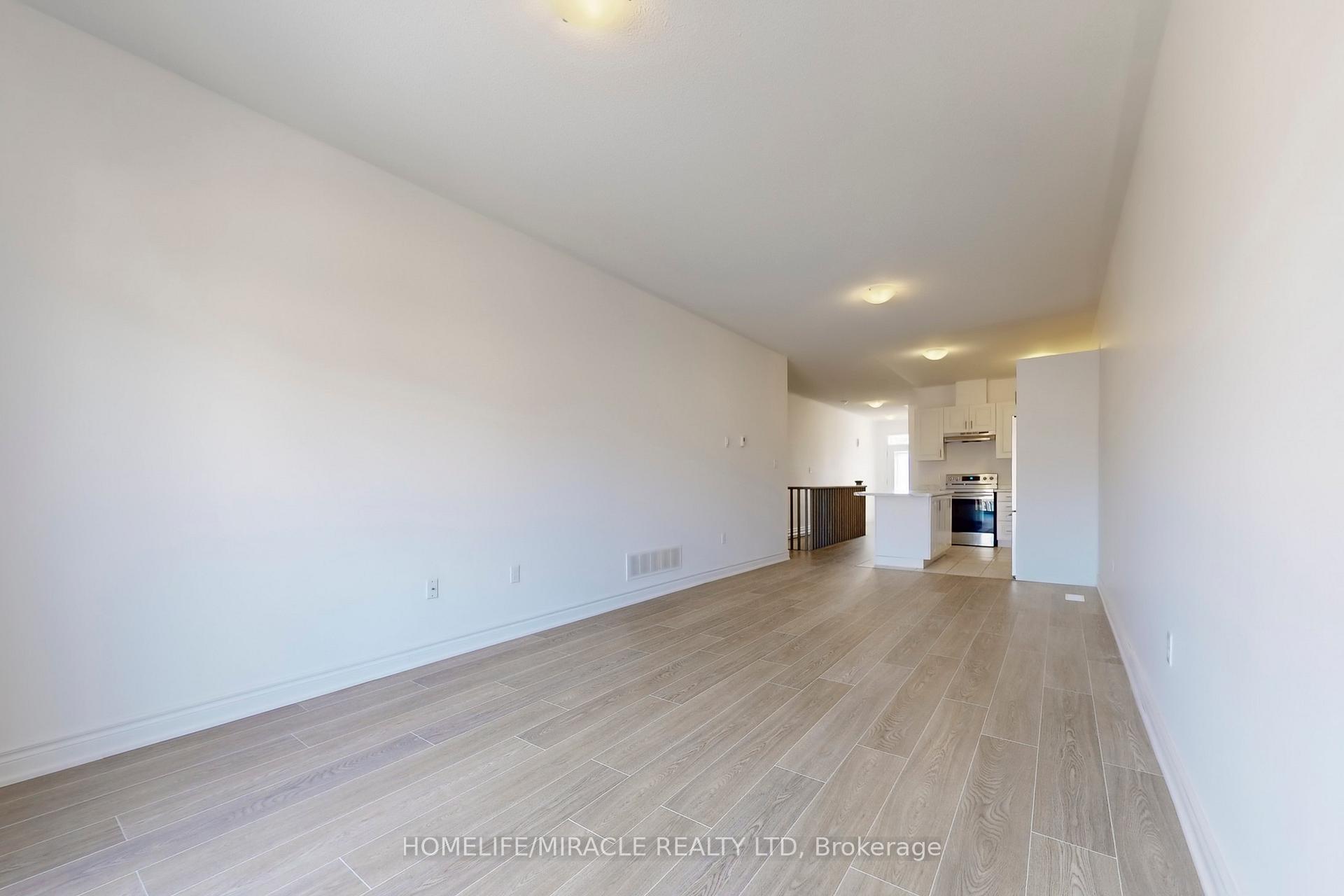 Photo 9 of 105 Isabella Drive, Orillia — HOMEH