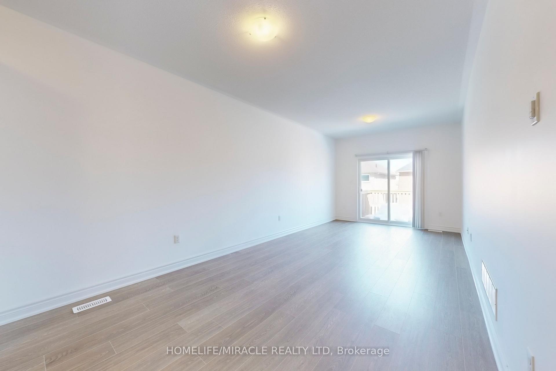 Photo 13 of 105 Isabella Drive, Orillia — HOMEH