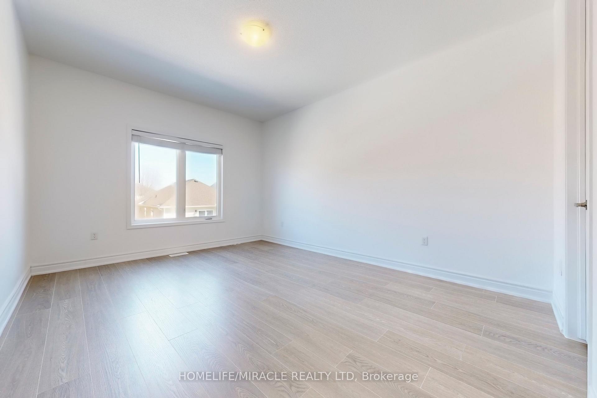 Photo 15 of 105 Isabella Drive, Orillia — HOMEH