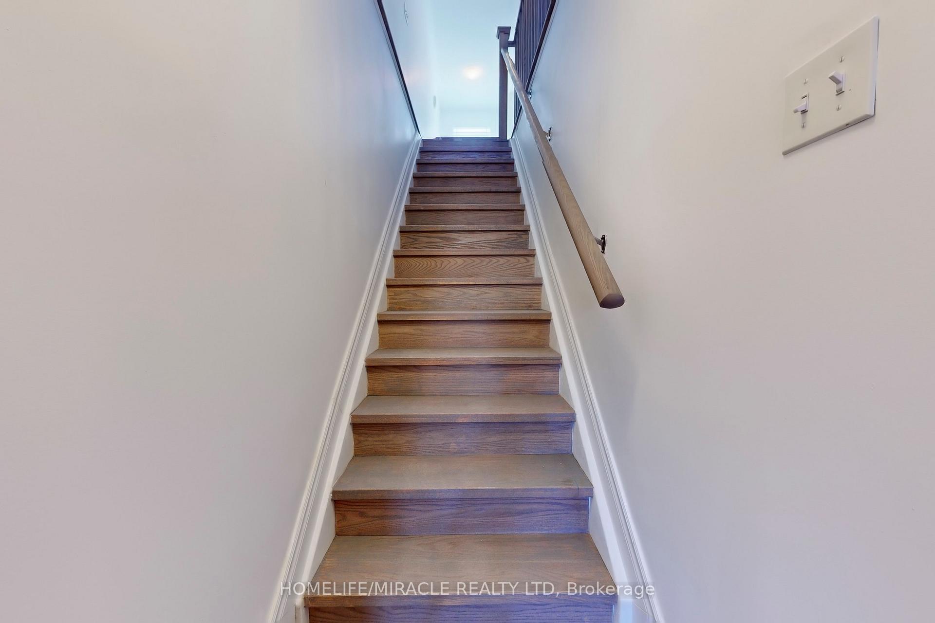 Photo 29 of 105 Isabella Drive, Orillia — HOMEH