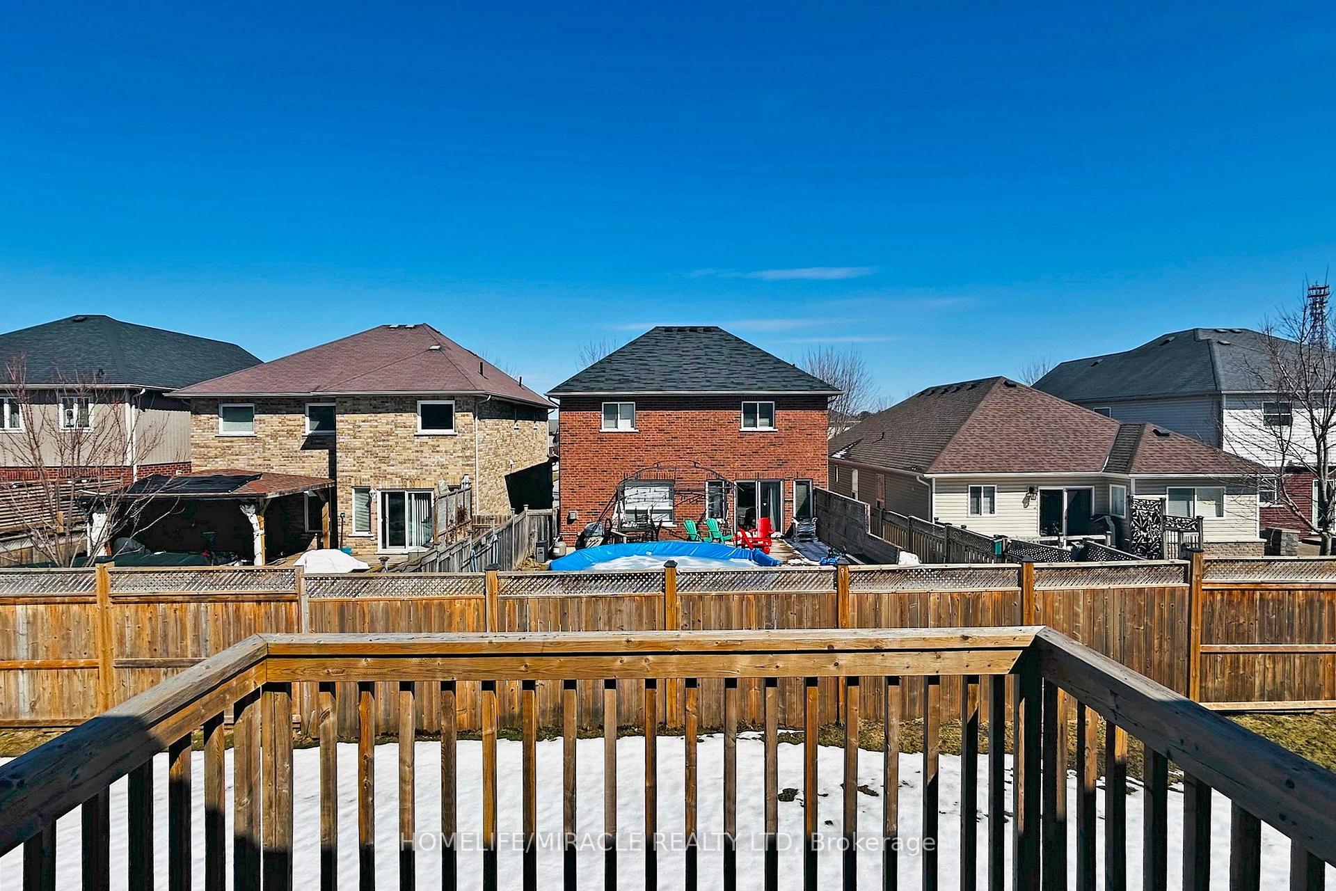 Photo 33 of 105 Isabella Drive, Orillia — HOMEH
