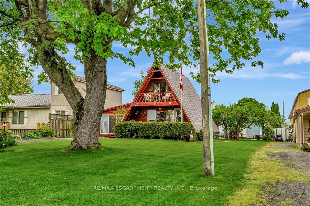Photo 2 of 20 Willow Avenue, Norfolk, Long Point — HOMEH