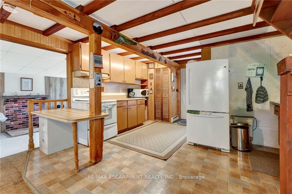 Photo 8 of 20 Willow Avenue, Norfolk, Long Point — HOMEH