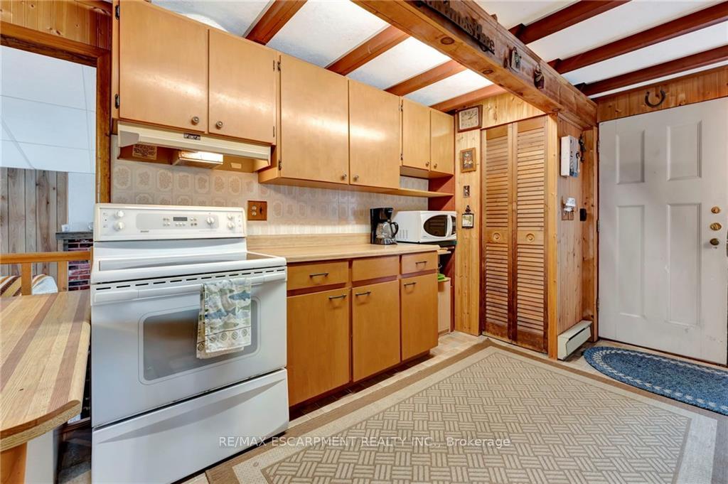 Photo 9 of 20 Willow Avenue, Norfolk, Long Point — HOMEH