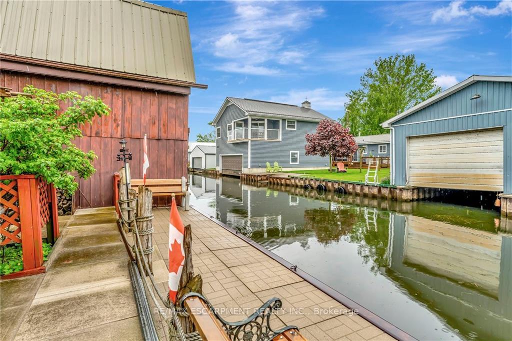 Photo 33 of 20 Willow Avenue, Norfolk, Long Point — HOMEH