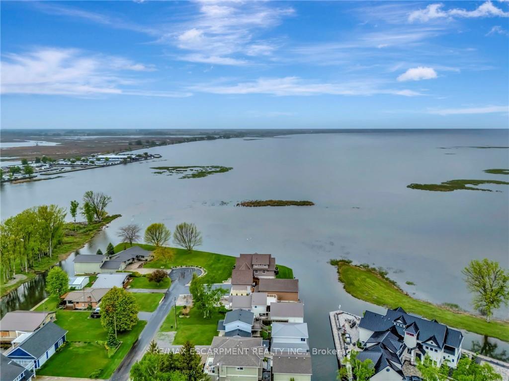 Photo 36 of 20 Willow Avenue, Norfolk, Long Point — HOMEH
