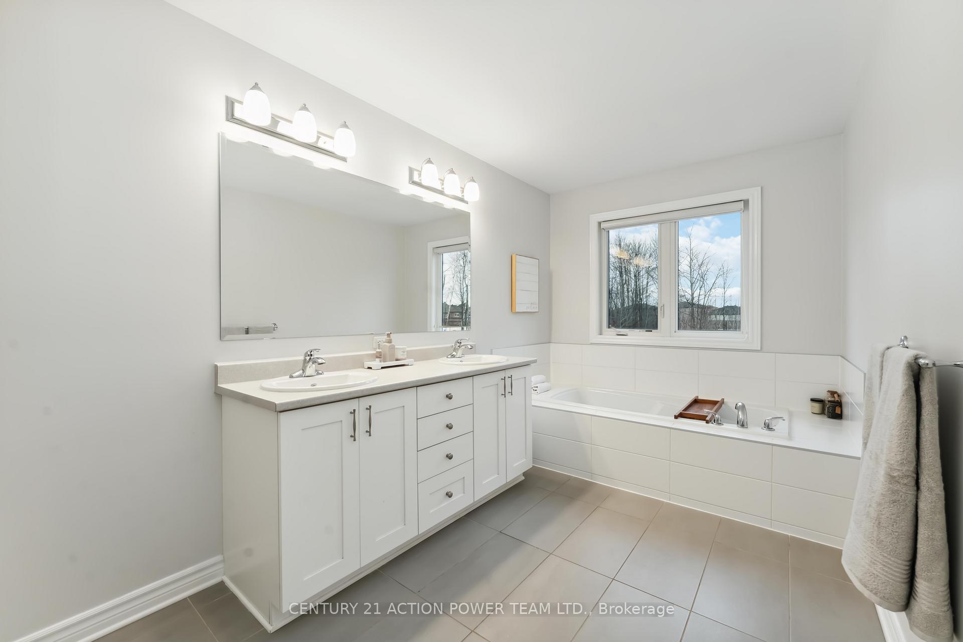 Photo 20 of 248 Enclave Walk S, Ottawa, Mer Bleue/Bradley Estates/Anderson Park — HOMEH