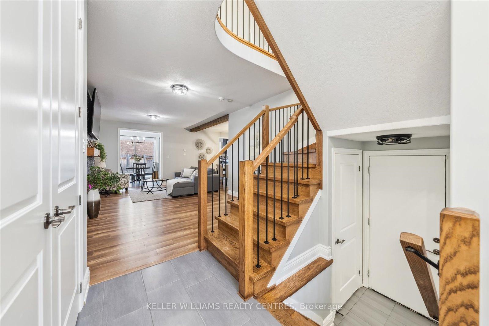Photo 6 of 237 Eighth Avenue, New Tecumseth, Alliston — HOMEH