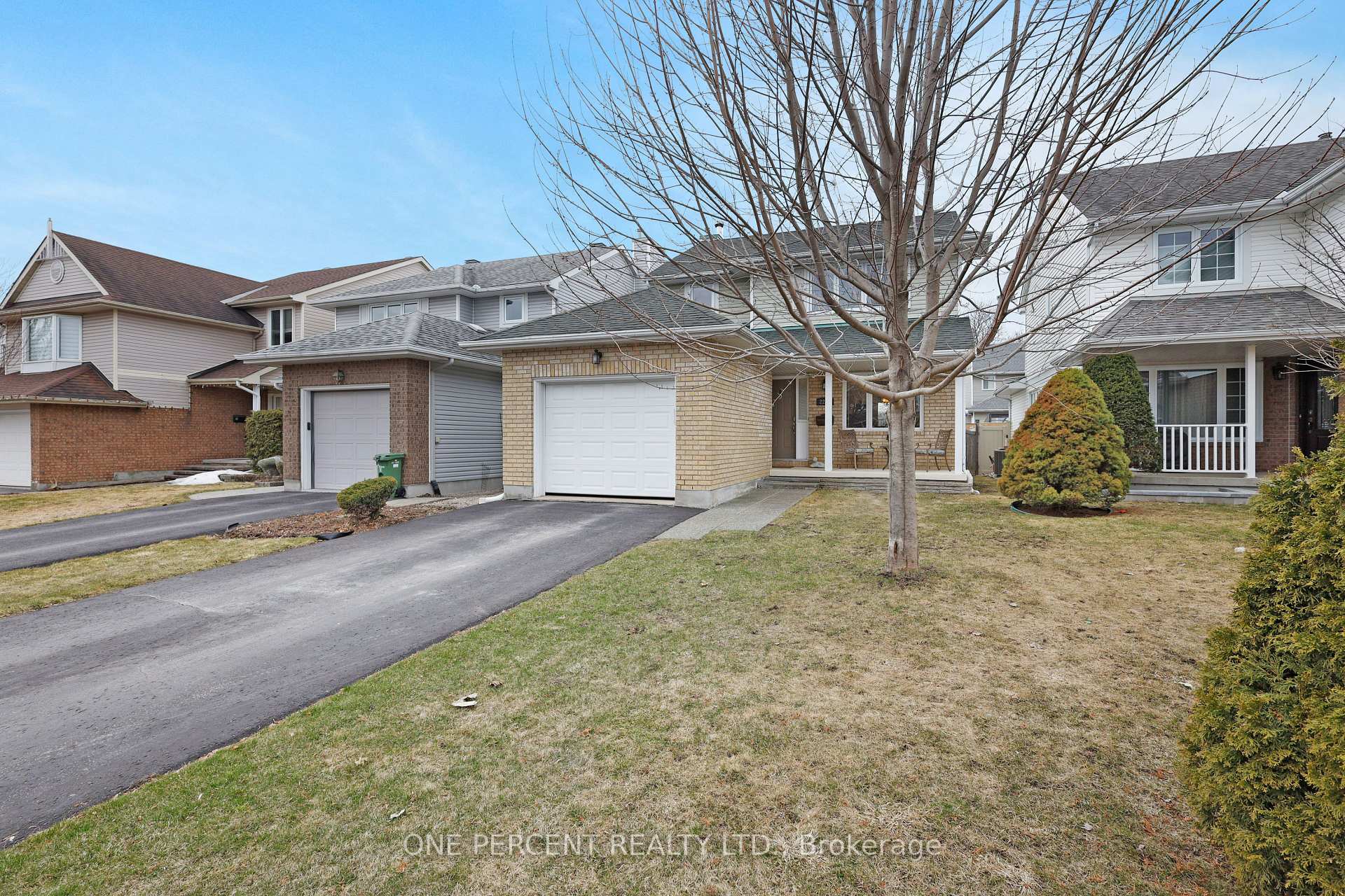 Photo 4 of 2216 Noblewood Way, Ottawa, Chapel Hill South - Orleans Village — HOMEH