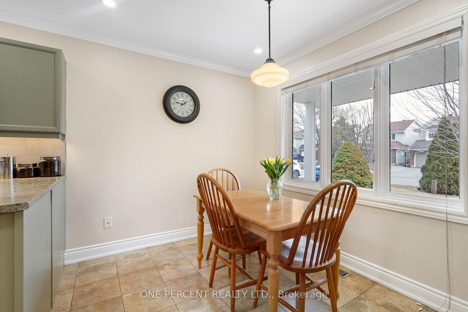 Photo 10 of 2216 Noblewood Way, Ottawa, Chapel Hill South - Orleans Village — HOMEH