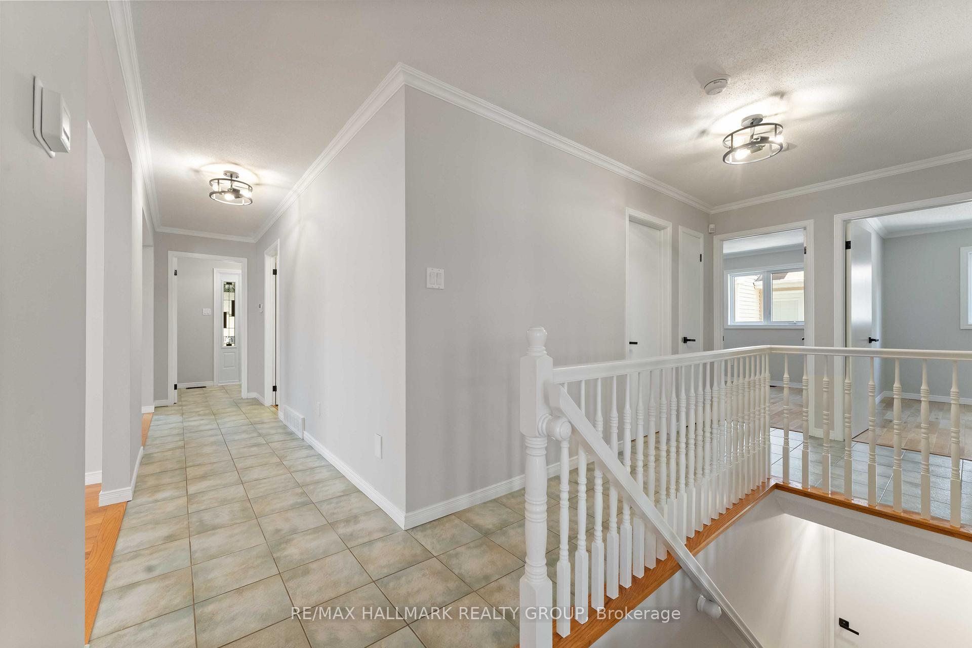 Photo 11 of 647 Apollo Way, Ottawa, Fallingbrook/Pineridge — HOMEH