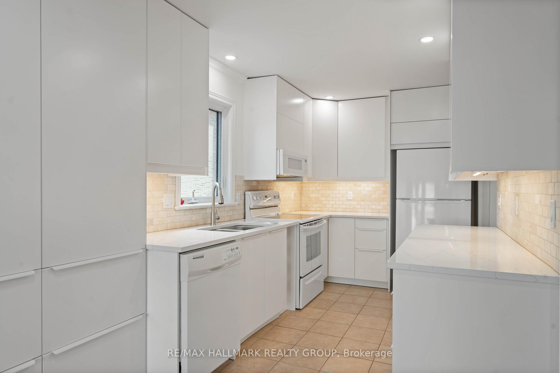 Photo 17 of 647 Apollo Way, Ottawa, Fallingbrook/Pineridge — HOMEH