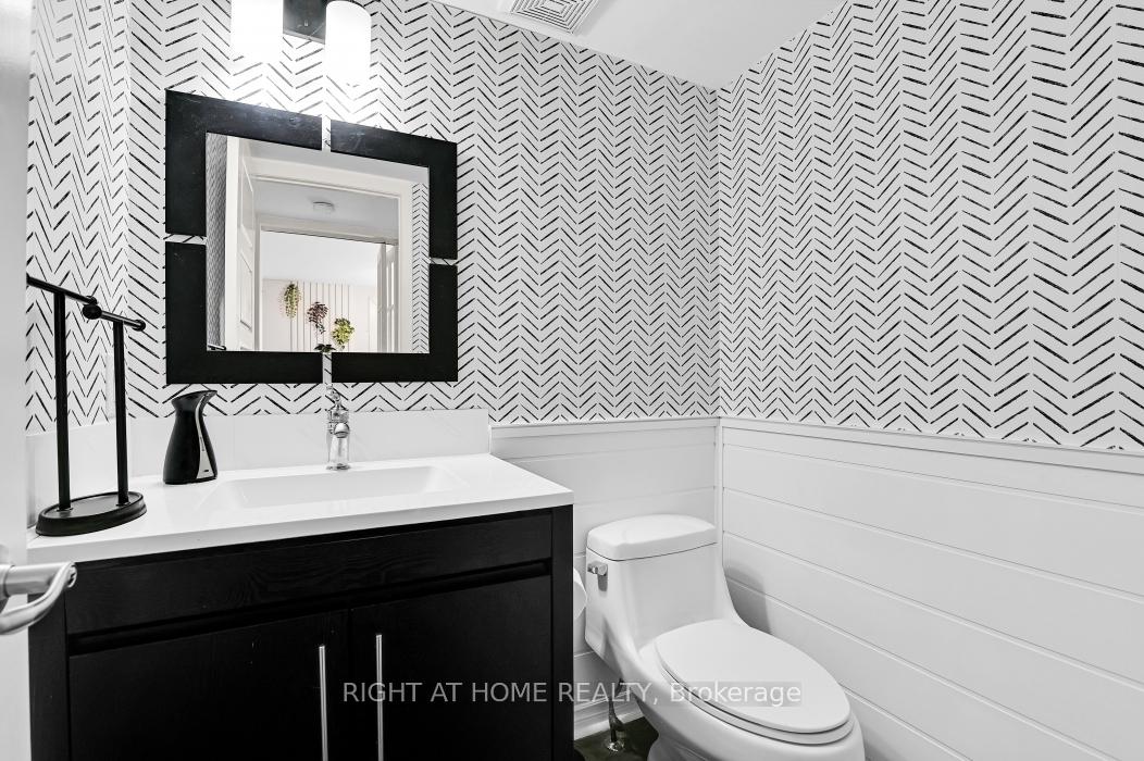 Photo 16 of 1691 Meadowview Crescent, Ottawa, Convent Glen South — HOMEH