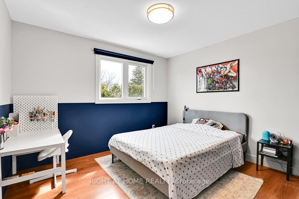Photo 21 of 1691 Meadowview Crescent, Ottawa, Convent Glen South — HOMEH