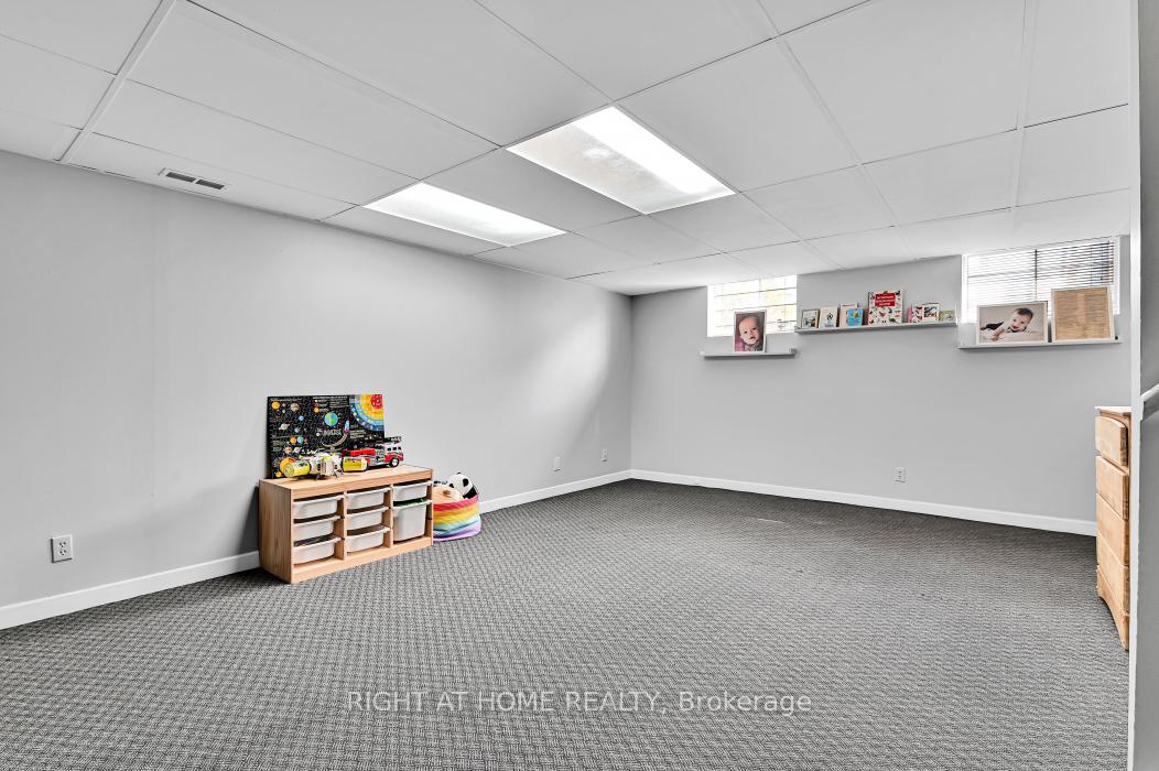 Photo 24 of 1691 Meadowview Crescent, Ottawa, Convent Glen South — HOMEH