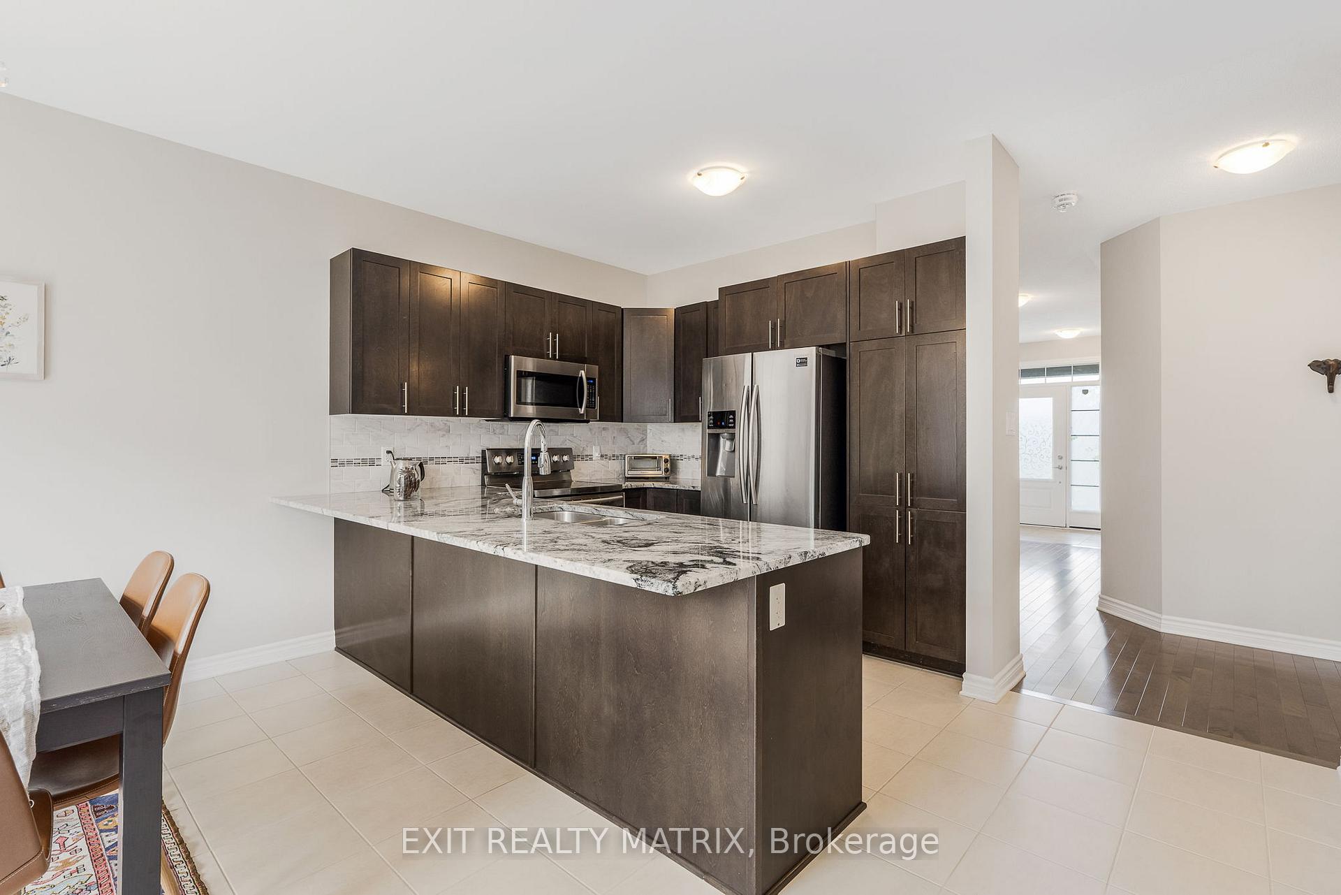 Photo 12 of 682 Decoeur Drive, Ottawa, Avalon West — HOMEH