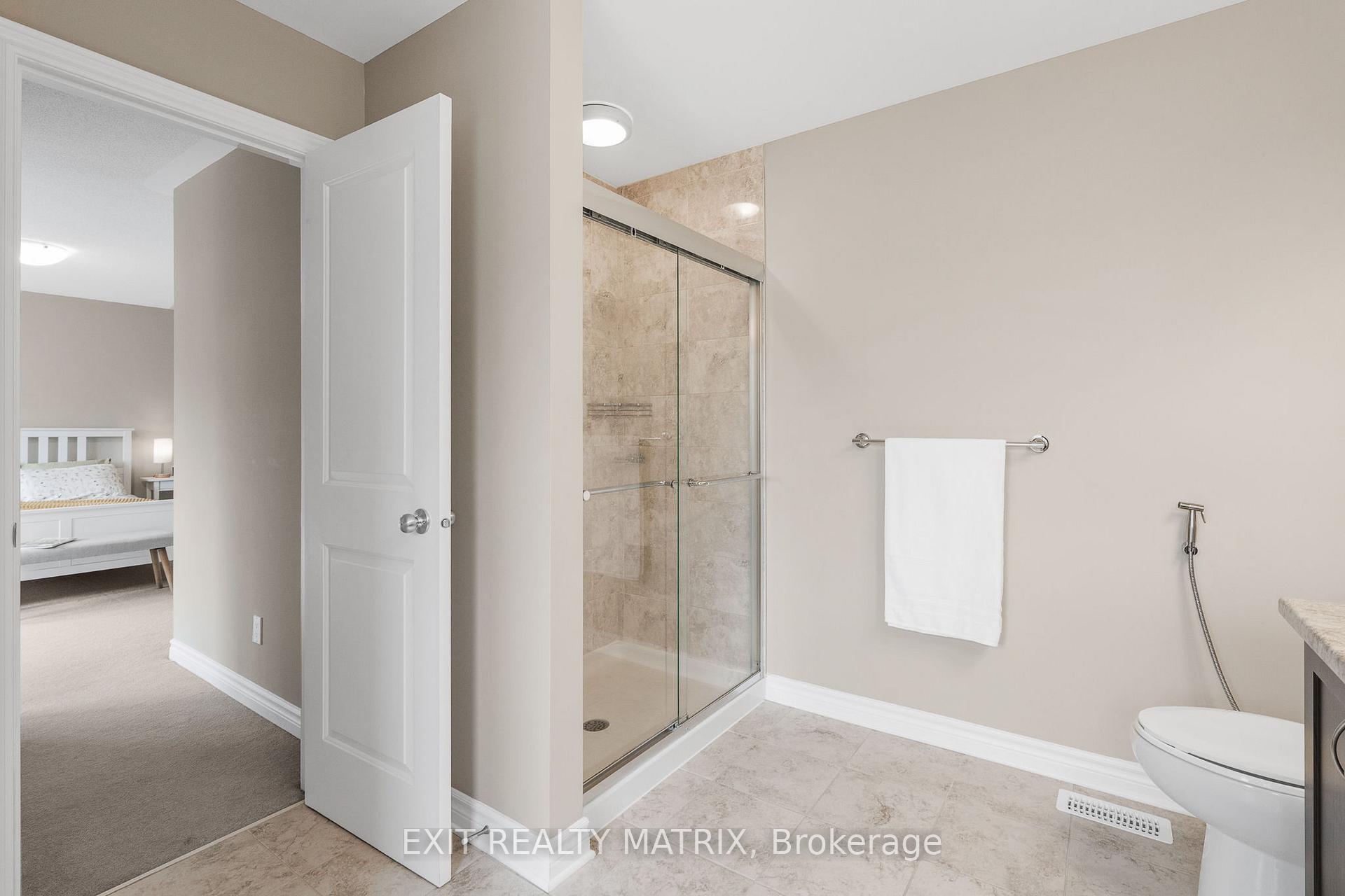 Photo 23 of 682 Decoeur Drive, Ottawa, Avalon West — HOMEH