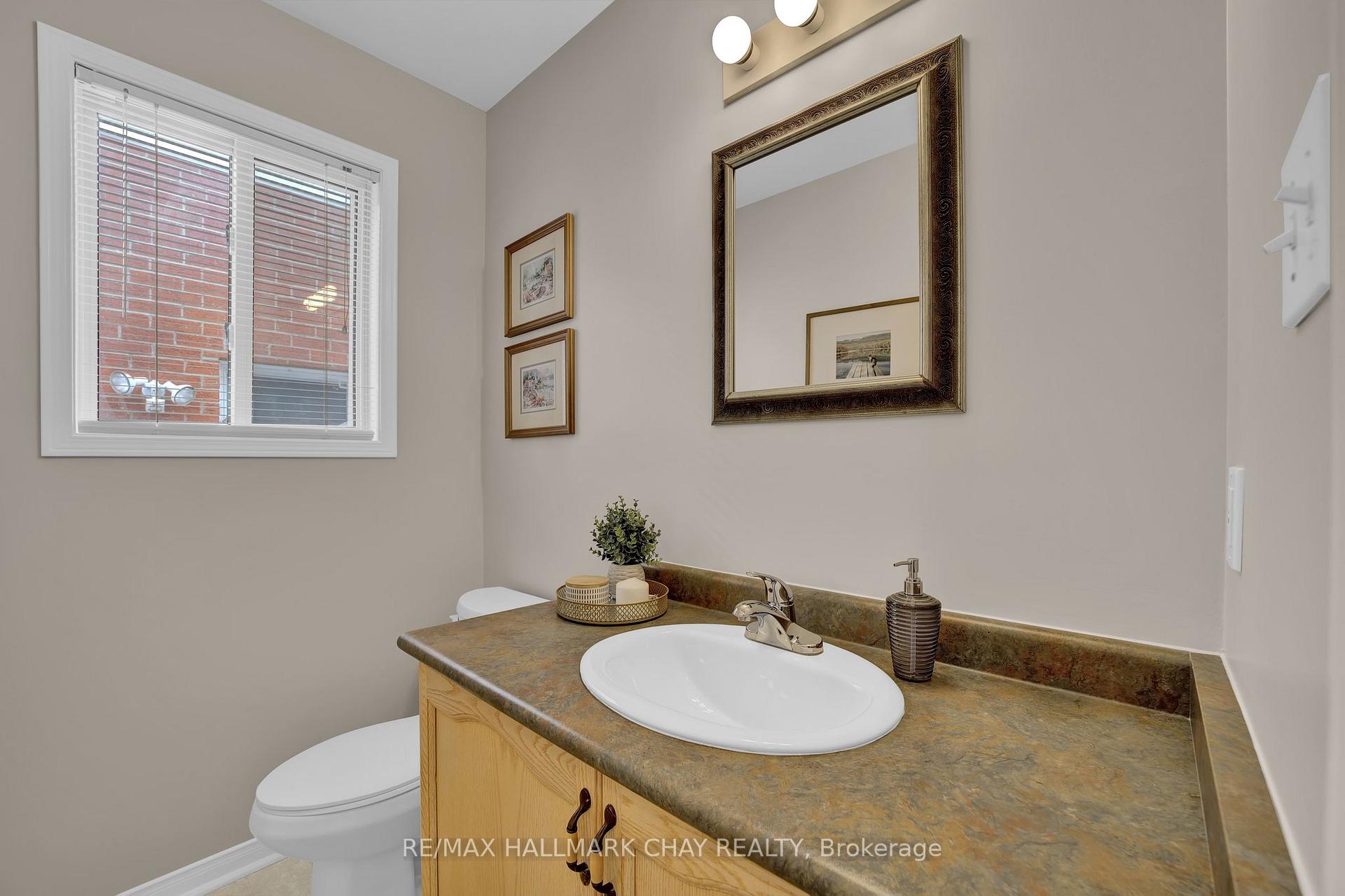 Photo 14 of 3 Chiccony Court, New Tecumseth, Beeton — HOMEH
