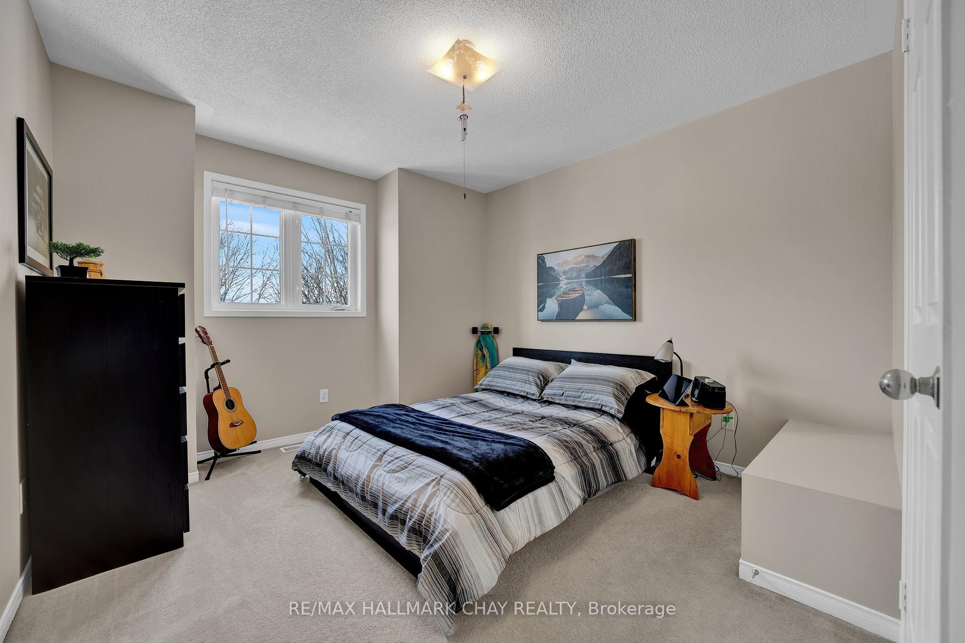 Photo 25 of 3 Chiccony Court, New Tecumseth, Beeton — HOMEH