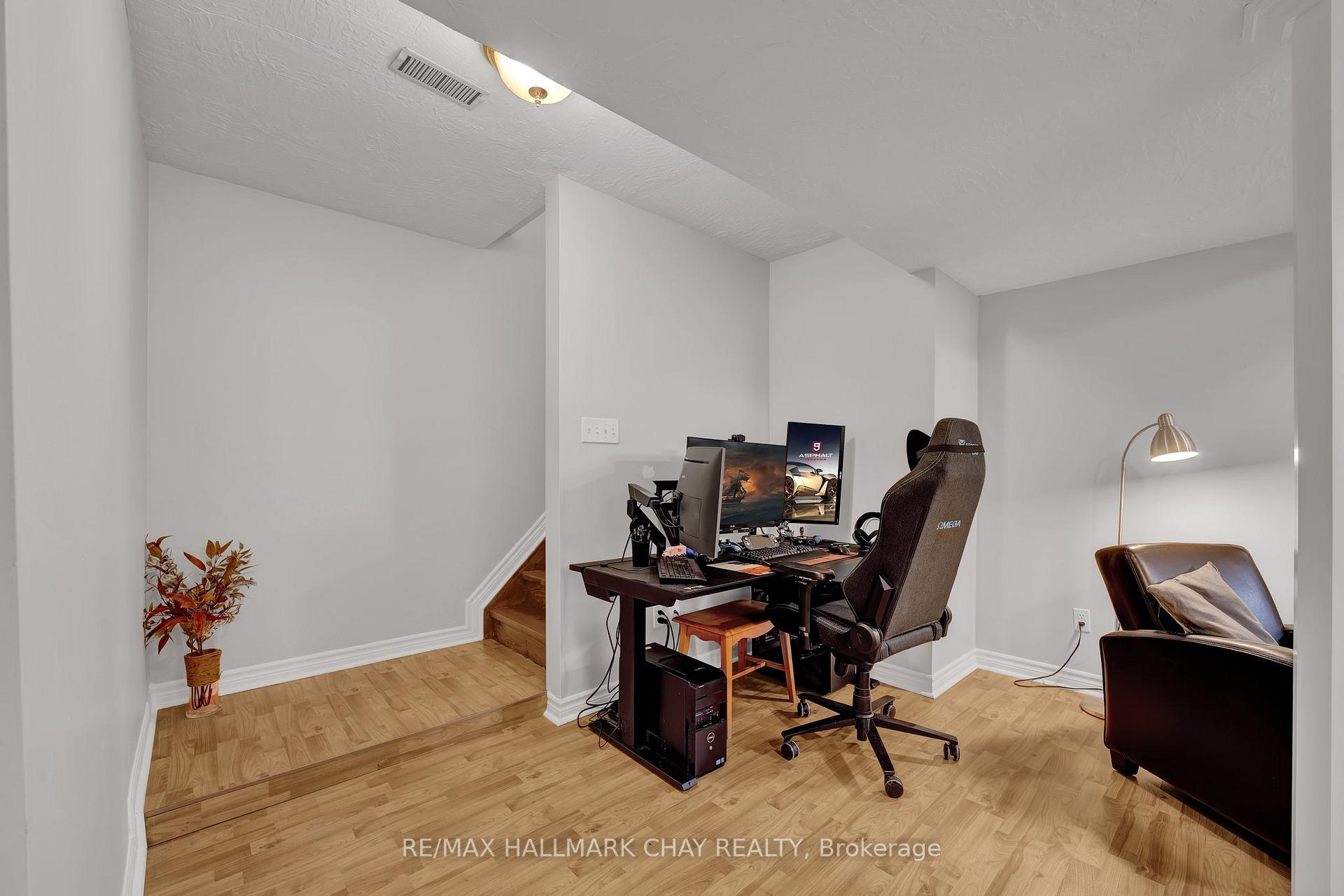 Photo 36 of 3 Chiccony Court, New Tecumseth, Beeton — HOMEH