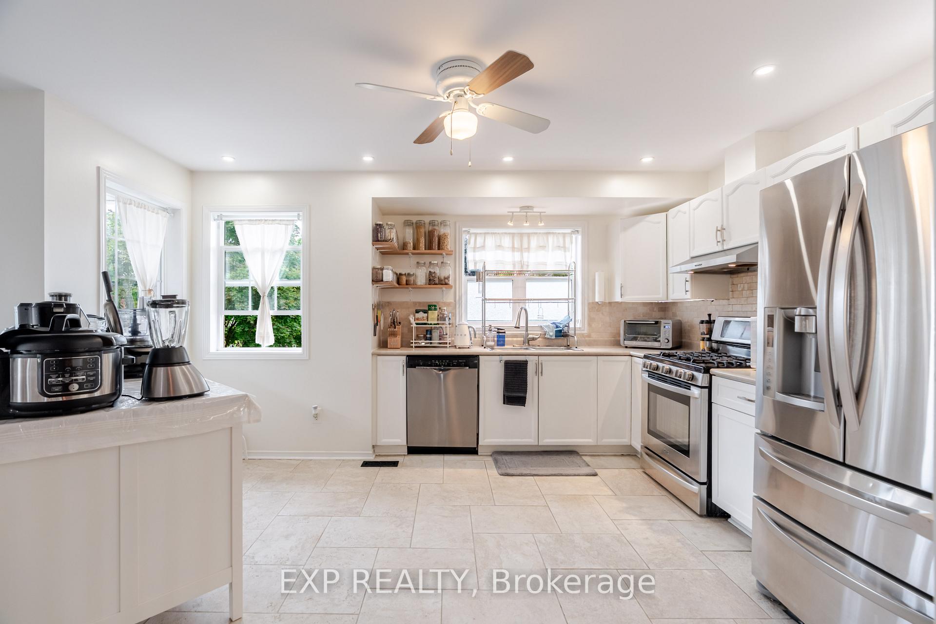 Photo 5 of 1562 Lisbon Street, Ottawa, Fallingbrook/Pineridge — HOMEH