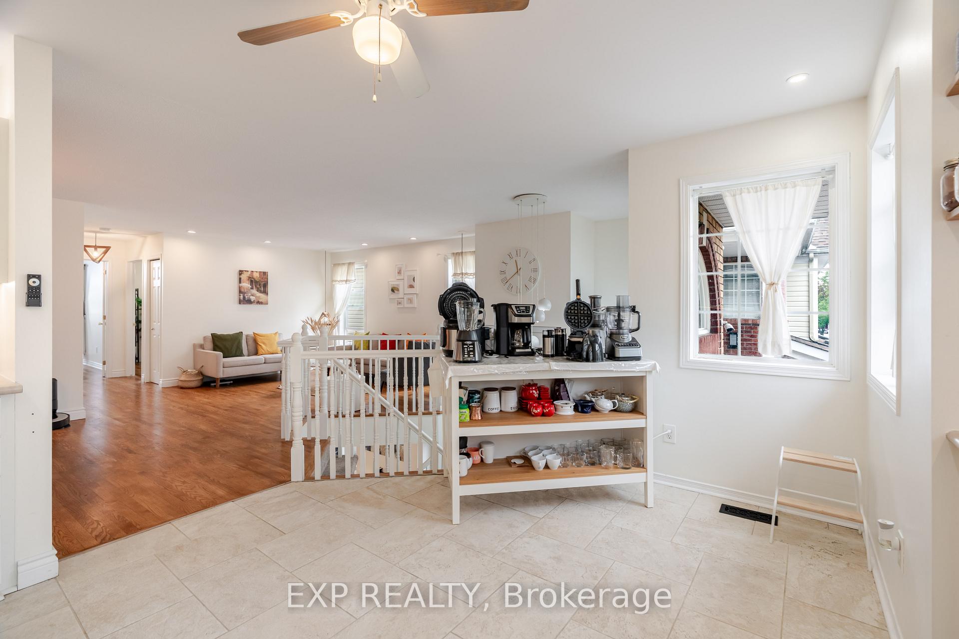 Photo 8 of 1562 Lisbon Street, Ottawa, Fallingbrook/Pineridge — HOMEH