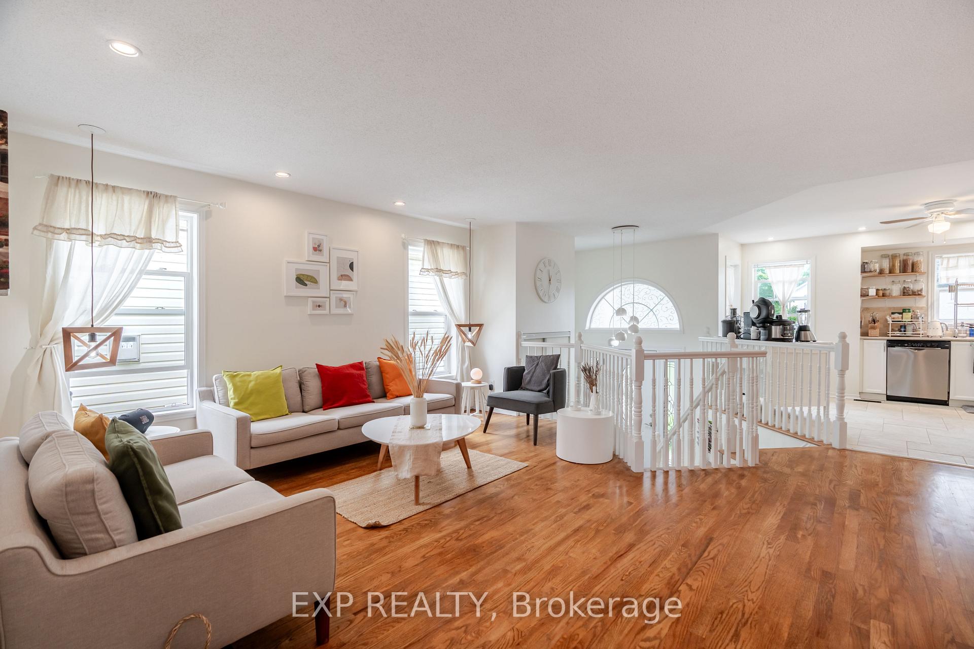 Photo 12 of 1562 Lisbon Street, Ottawa, Fallingbrook/Pineridge — HOMEH