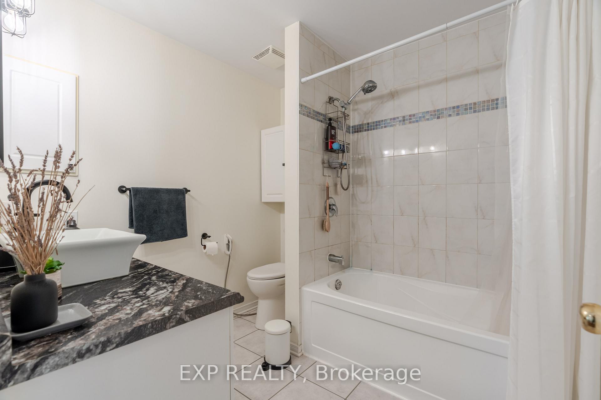 Photo 18 of 1562 Lisbon Street, Ottawa, Fallingbrook/Pineridge — HOMEH