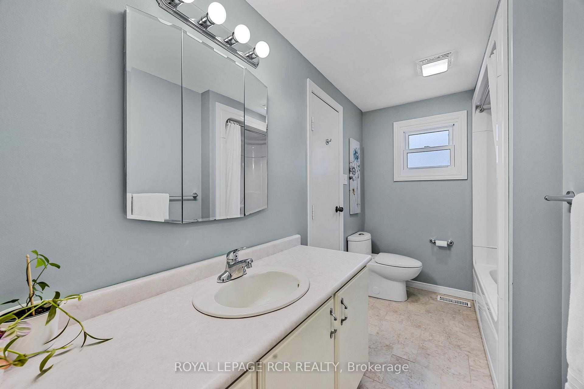 Photo 24 of 1 The Boulevard, New Tecumseth, Tottenham — HOMEH