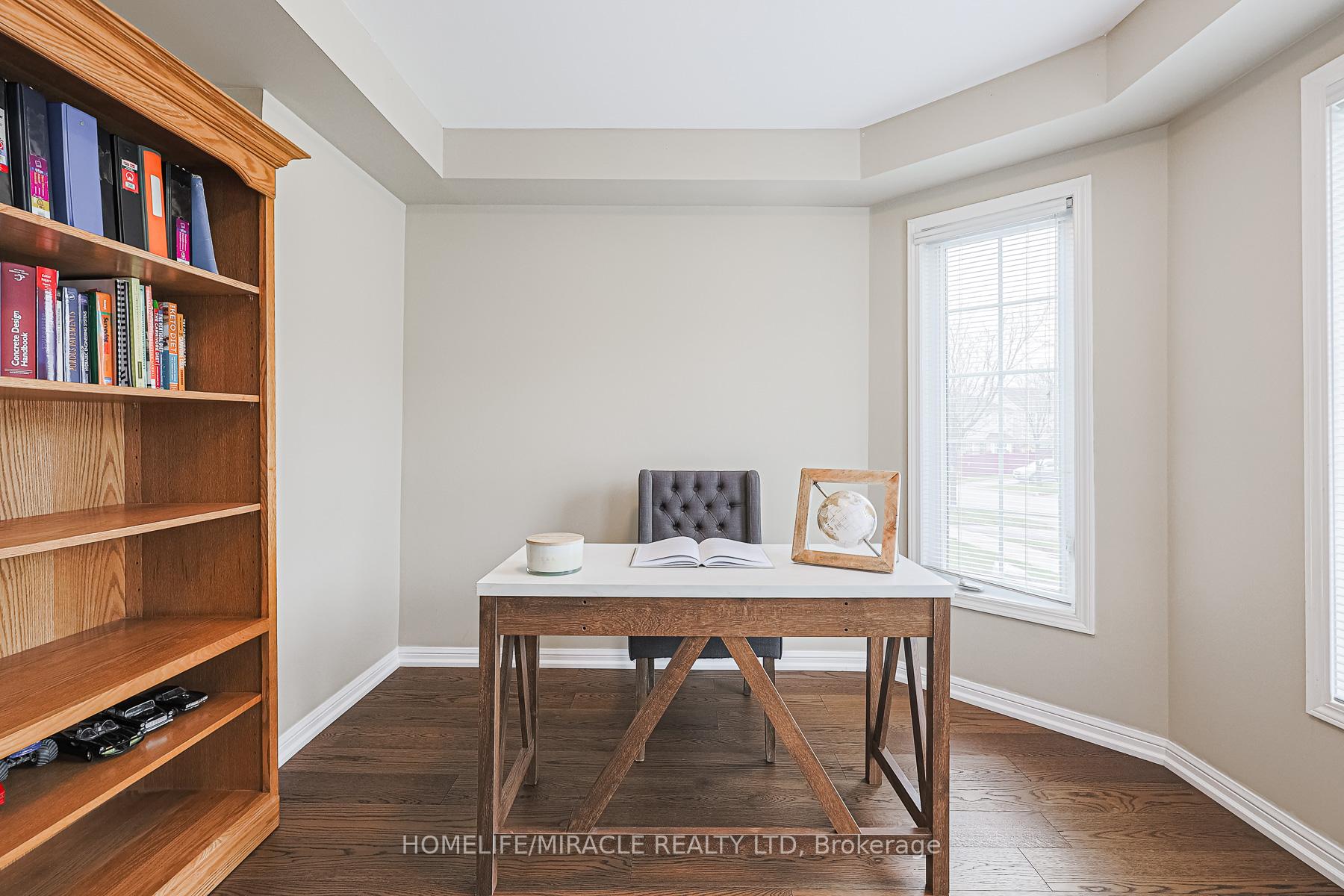 Photo 5 of 15 Davidson Drive, New Tecumseth, Alliston — HOMEH