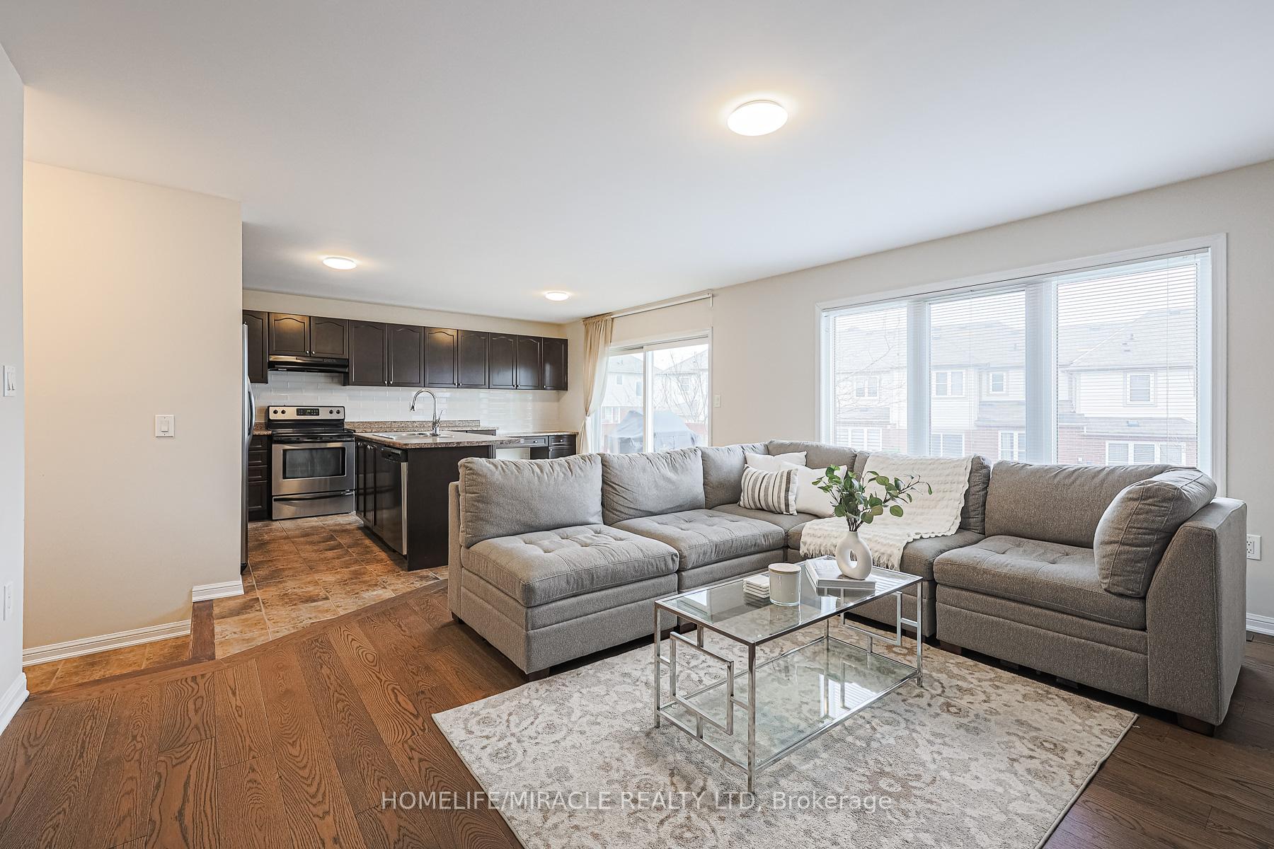 Photo 10 of 15 Davidson Drive, New Tecumseth, Alliston — HOMEH