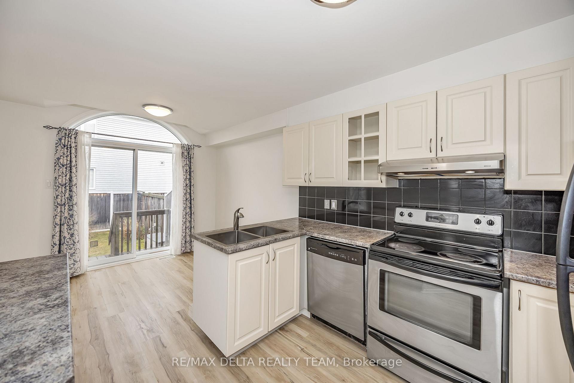 Photo 10 of 189 Tapley Place, Ottawa, Avalon East — HOMEH