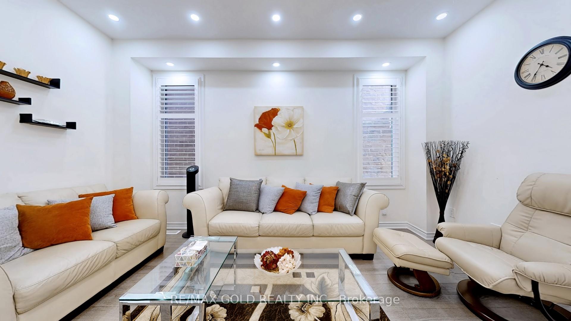 Photo 7 of 644 Kennedy Circle W, Milton, Cobban — HOMEH