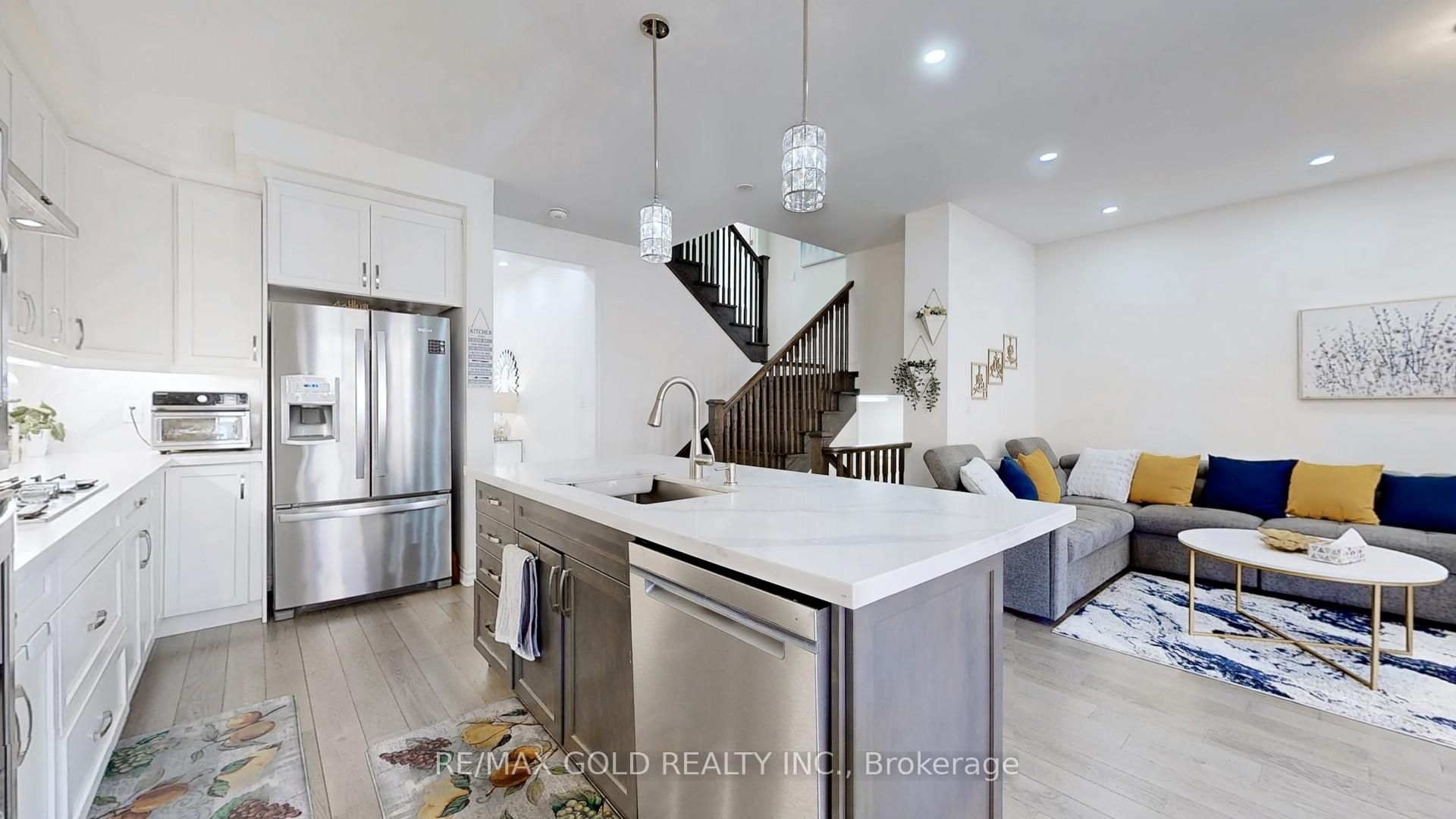 Photo 13 of 644 Kennedy Circle W, Milton, Cobban — HOMEH