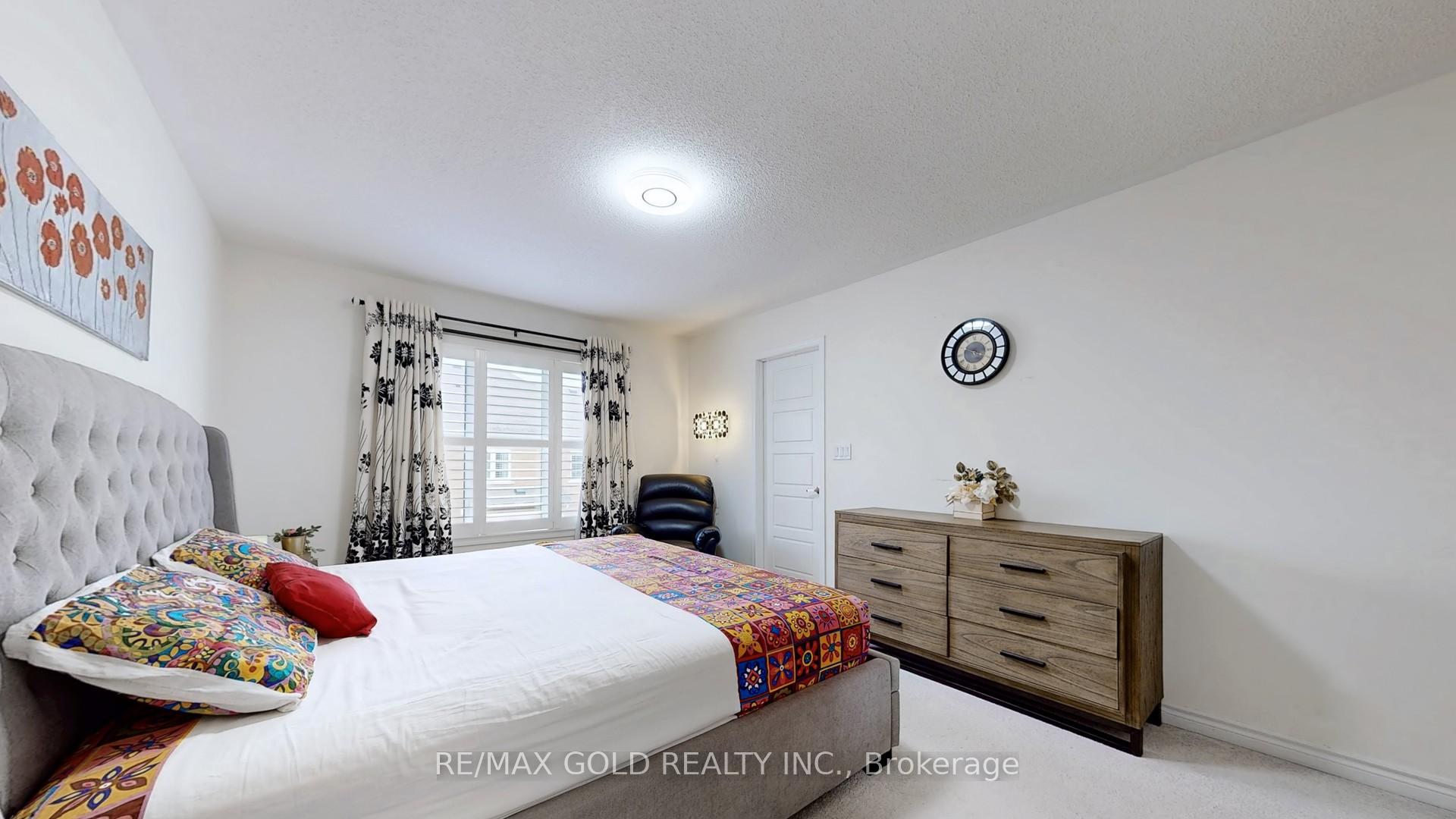 Photo 24 of 644 Kennedy Circle W, Milton, Cobban — HOMEH