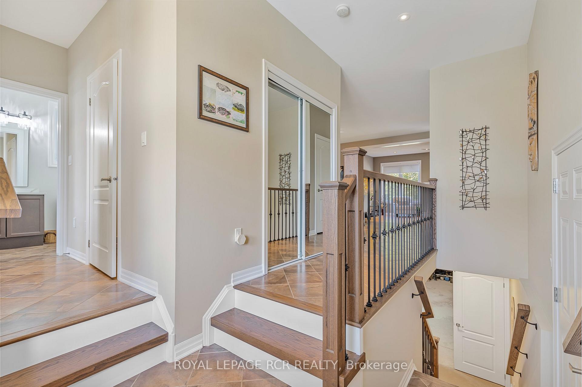 Photo 5 of 60 Steele Street, New Tecumseth, Alliston — HOMEH