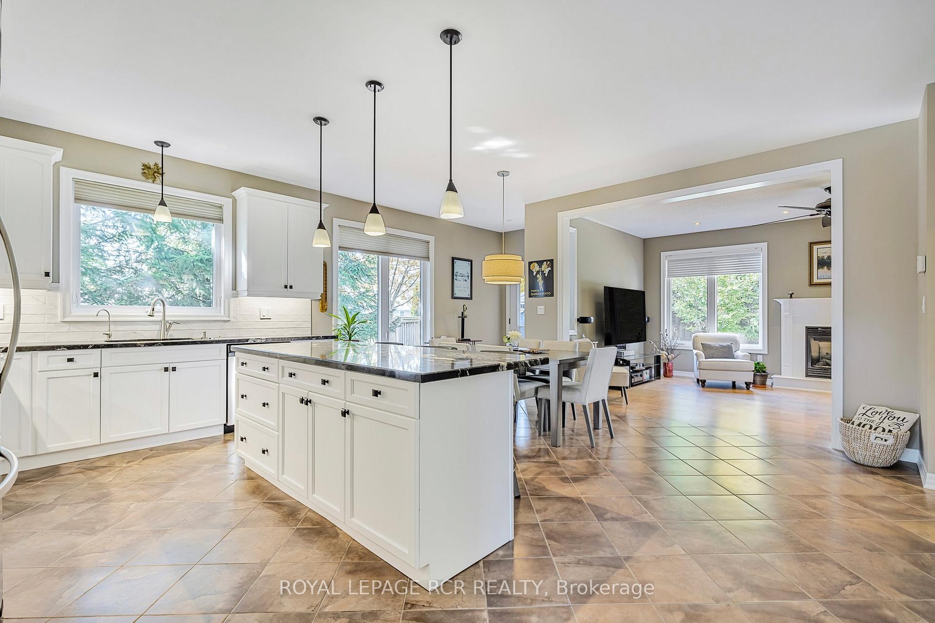 Photo 6 of 60 Steele Street, New Tecumseth, Alliston — HOMEH