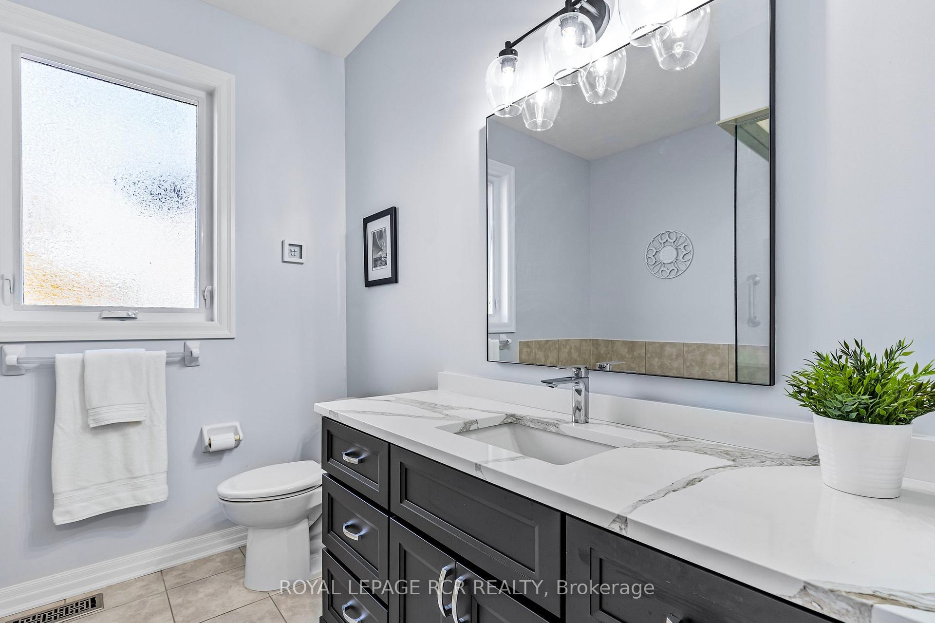 Photo 13 of 60 Steele Street, New Tecumseth, Alliston — HOMEH