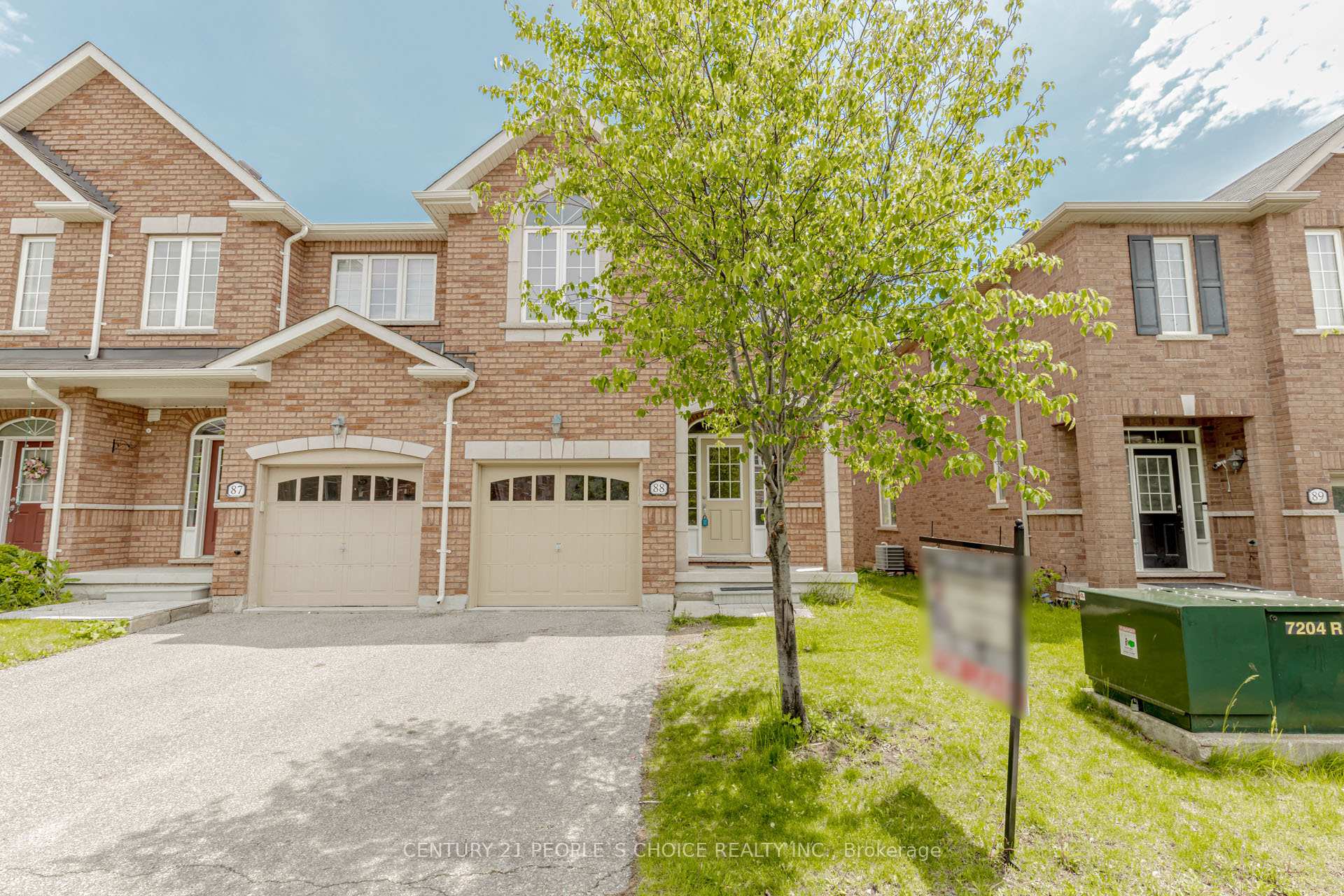 Front of Unit 88, 651 Farmstead Drive NE